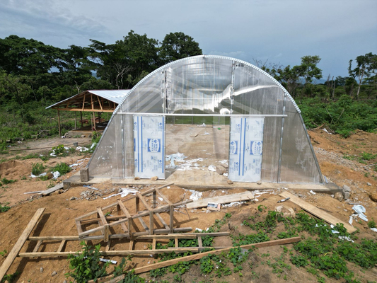 Eenvoudig te monteren polycarbonaat kas voor efficiënt plantdrogen met aangepaste Span en UV-bescherming